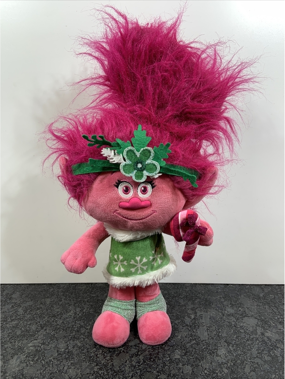 Gemmy Trolls Poppy 21" T Plush Holiday Green Snowflake Dress Christmas Greeter